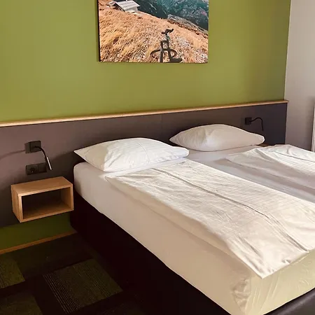Simader Otel 3*