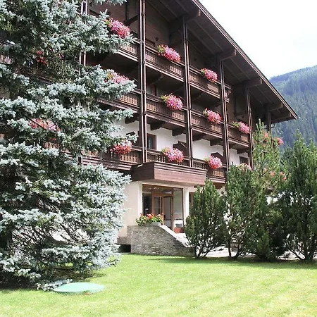 Hotel Simader 3*